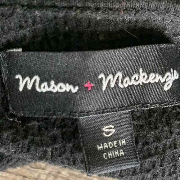 Women’s Mason and Mackenzie Ruffle Tiered Tank Top - Picture 4 of 7